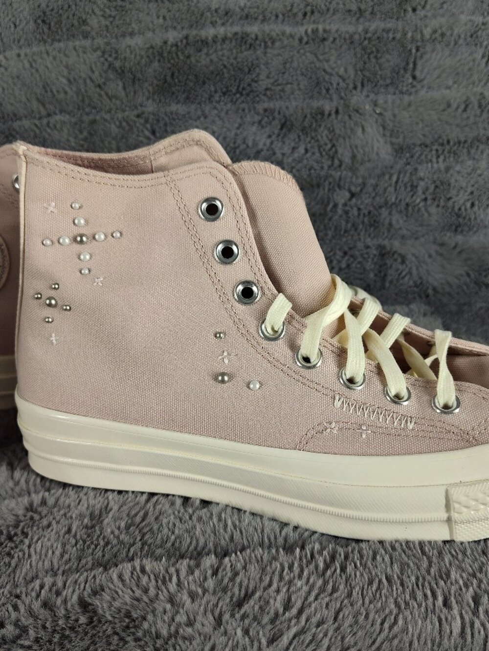 Converse Chuk 70 Hi Top A12511C Women's Studs & Pearls Pink Sneakers Size 9.5